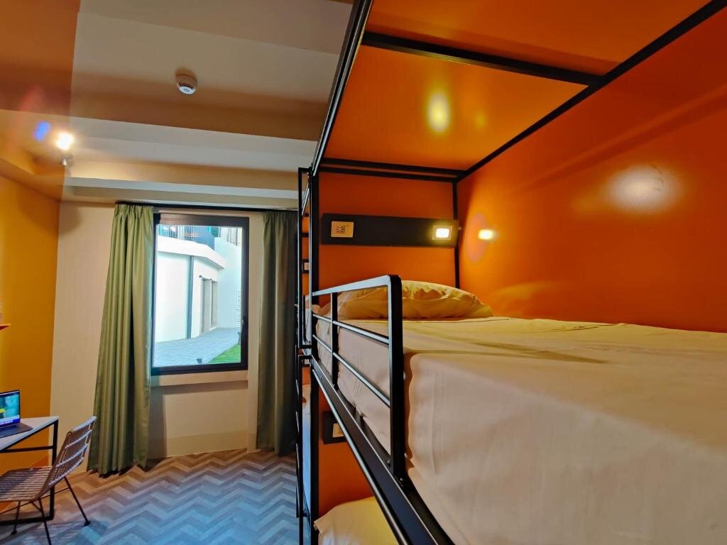 Кровать в общем номере (женский номер) YellowSquare Florence