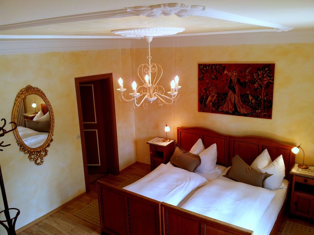 Standard Dreier Zimmer mit Balkon Pension Etzerschlössl