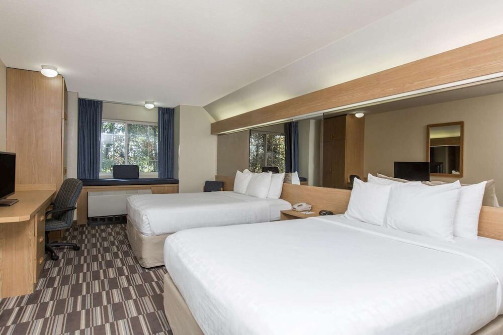 Standard quadruple chambre Baymont Inn & Suites by Wyndham Anchorage Airport