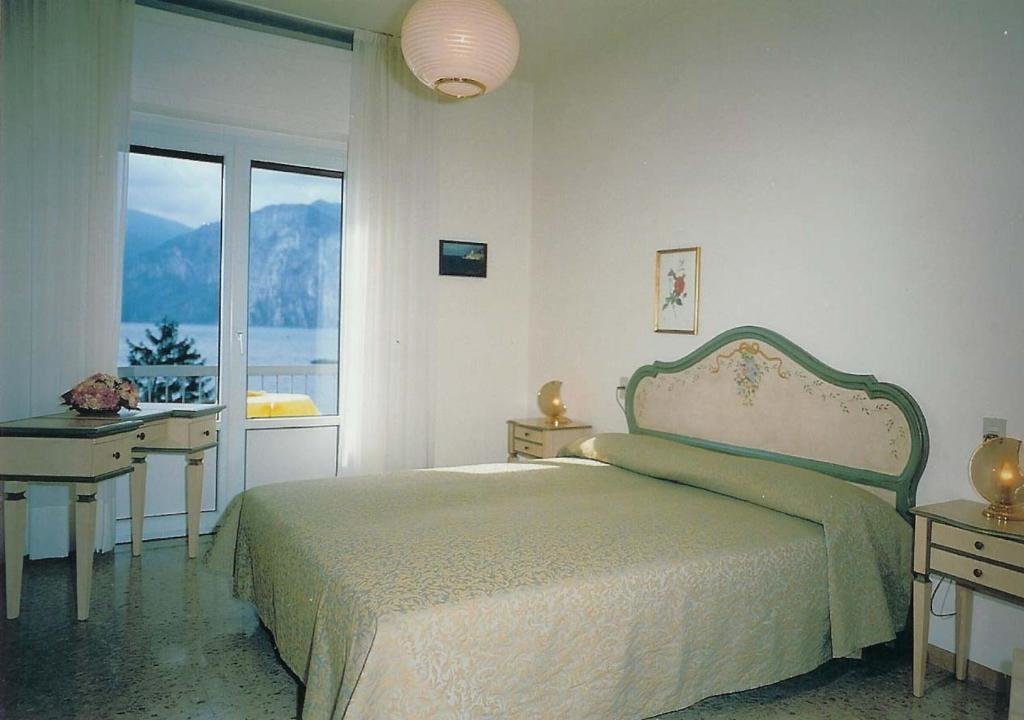 Двухместный номер Standard с видом на озеро Hotel Villa Orizzonte
