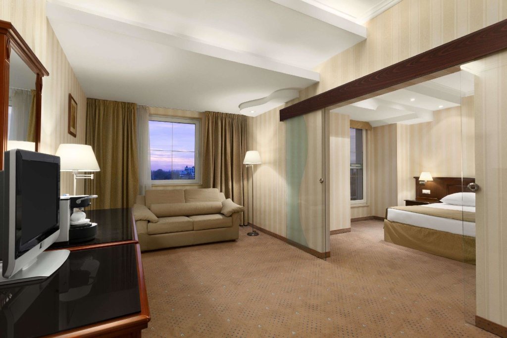 Suite doble Ramada Hotel & Suites