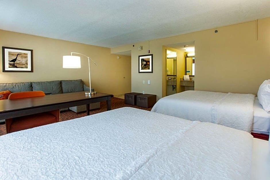 Четырёхместный люкс TownePlace Suites by Marriott Tacoma Lakewood