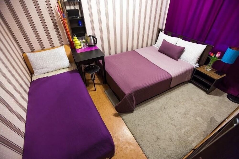 Standard Dreier Zimmer Culturnaya Stolica Guest House - Hostel
