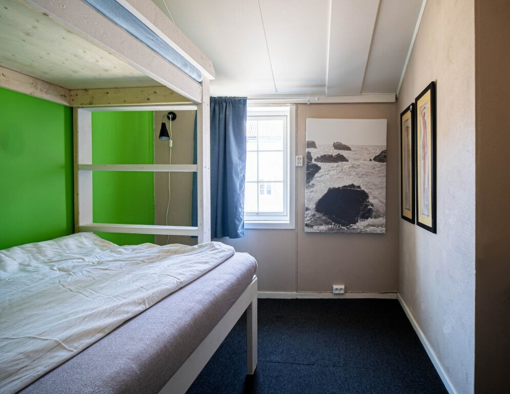Standard Einzel Zimmer Tromso Activities Hostel