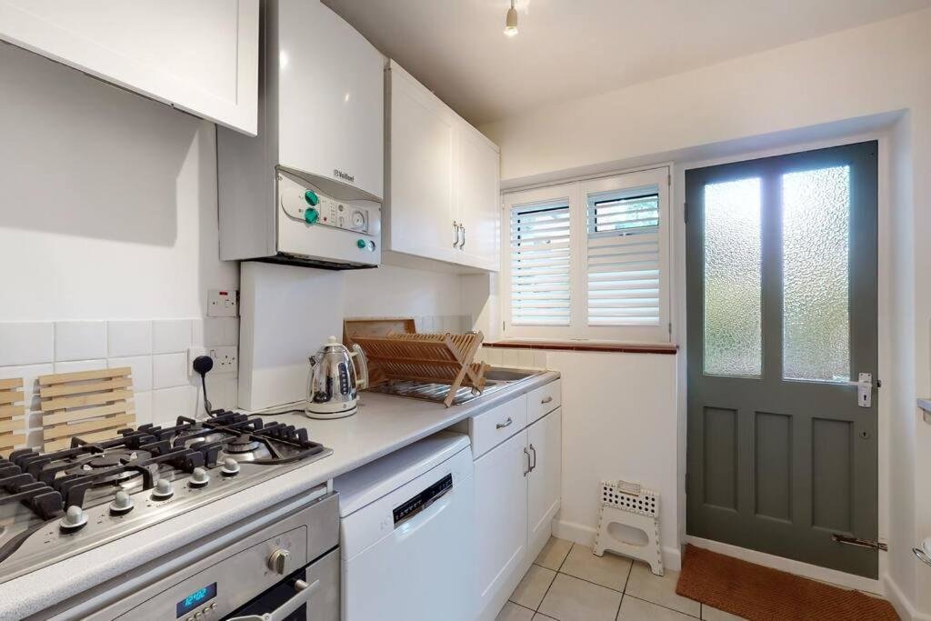 1 Bedroom Apartment Stunning 2 bed flat in Richmond