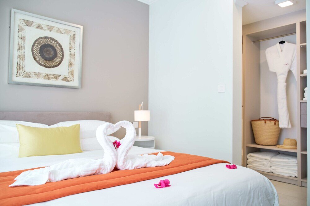 2 Bedrooms Suite with garden view Ocean Legends Beachfront Suites