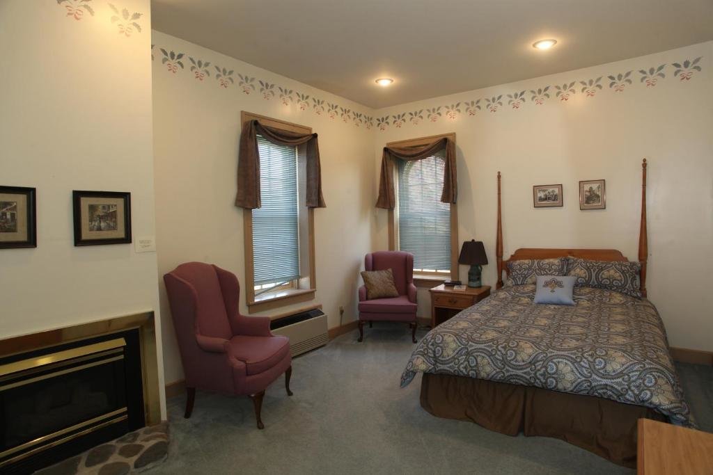 Двухместный люкс Oak Valley Inn and Suites