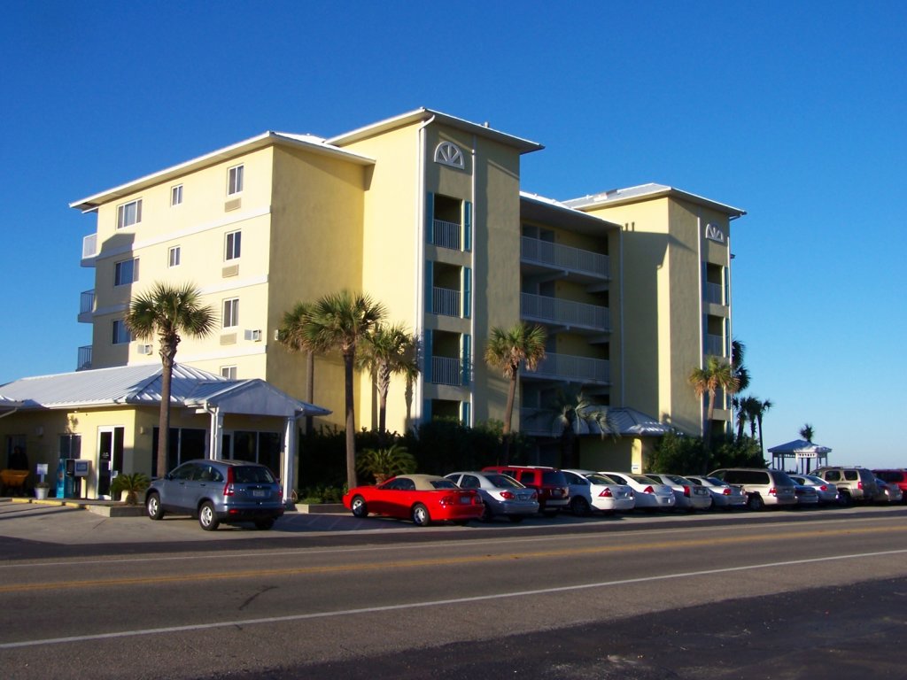 Standard Zimmer Sugar Sands Beachfront Hotel, a