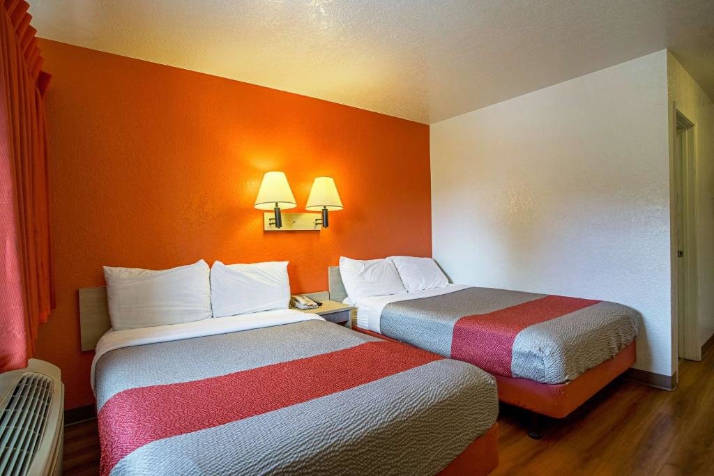 Standard Quadruple room Motel 6-Prescott, AZ