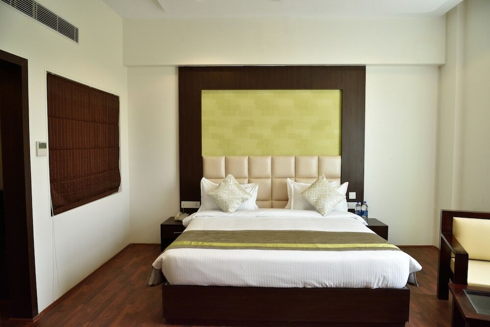 Comfort room Mango Hotels ITI Circle