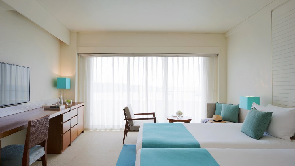 Двухместный номер Deluxe с видом на океан ANA InterContinental Manza Beach Resort, an IHG Hotel