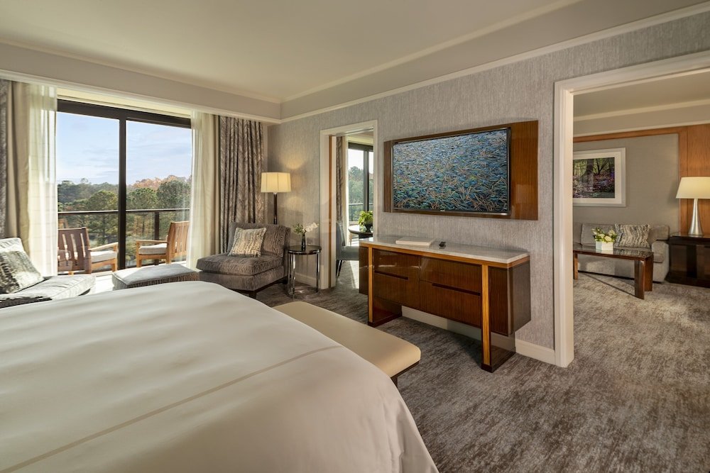 Suite 1 Schlafzimmer mit Balkon The Umstead Hotel and Spa