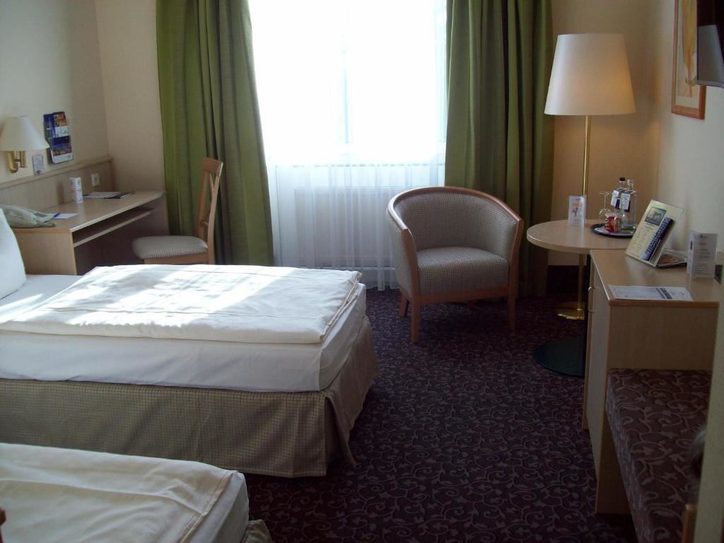 Двухместный номер Standard AMBER HOTEL Chemnitz Park