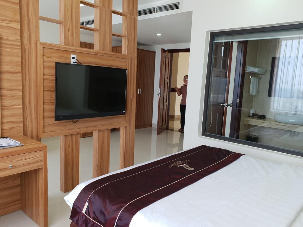 Люкс Phu Cuong Beach Hotel