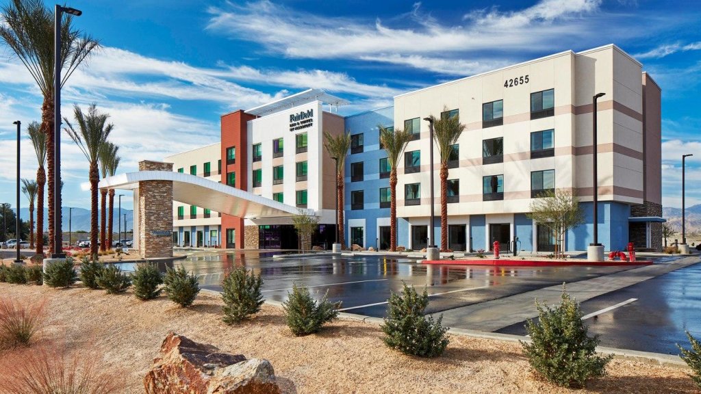 Люкс Fairfield by Marriott Inn & Suites Indio Coachella Valley