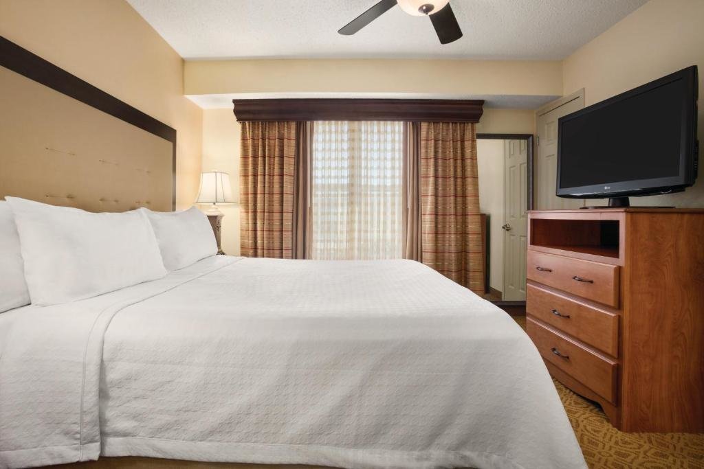 Двухместный люкс Premium c 1 комнатой Homewood Suites by Hilton Dallas-Park Central Area