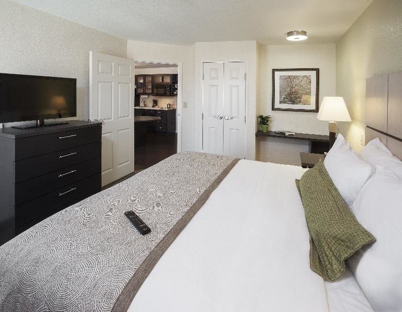 Standard Double room Candlewood Suites Dallas NW - Farmers Branch, an IHG Hotel