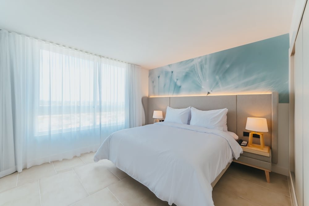 2 Bedrooms Premium Suite with island view Radisson Blu Aruba