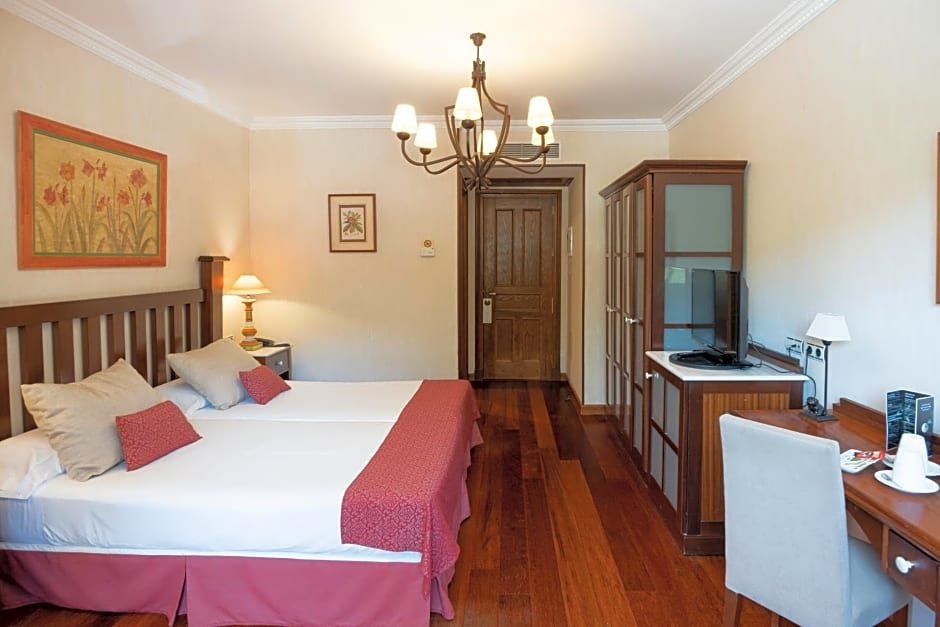 Standard Zimmer Dachboden Hotel Spa Villalba