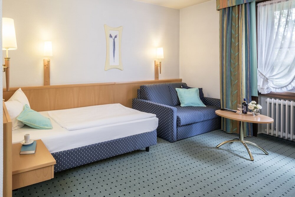 Comfort room Hotel Monika