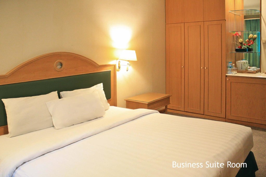 Suite Business Tunjungan Hotel