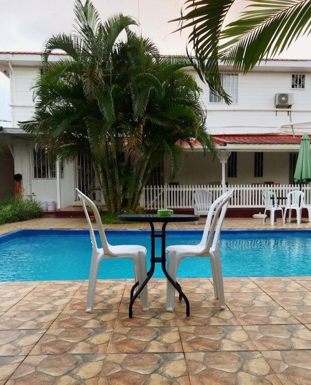 Апартаменты c 1 комнатой с балконом и с видом на бассейн The Tropical Villa