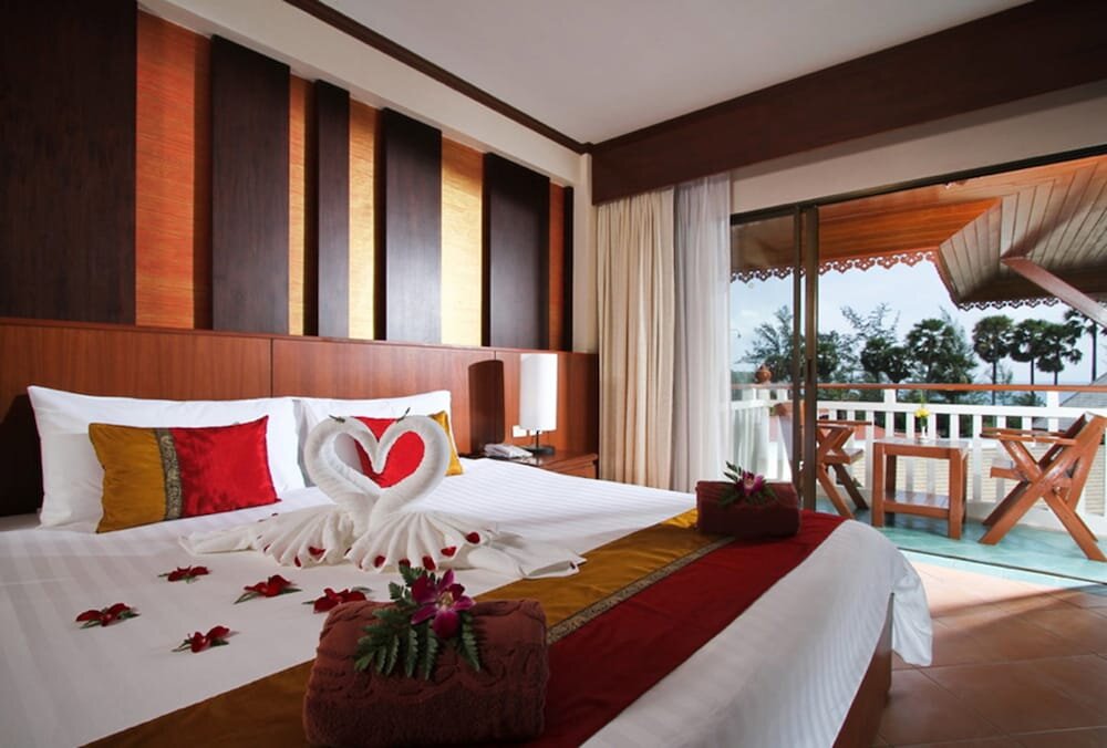 Номер Deluxe с балконом и с видом на океан Baan Karonburi Resort - SHA Plus