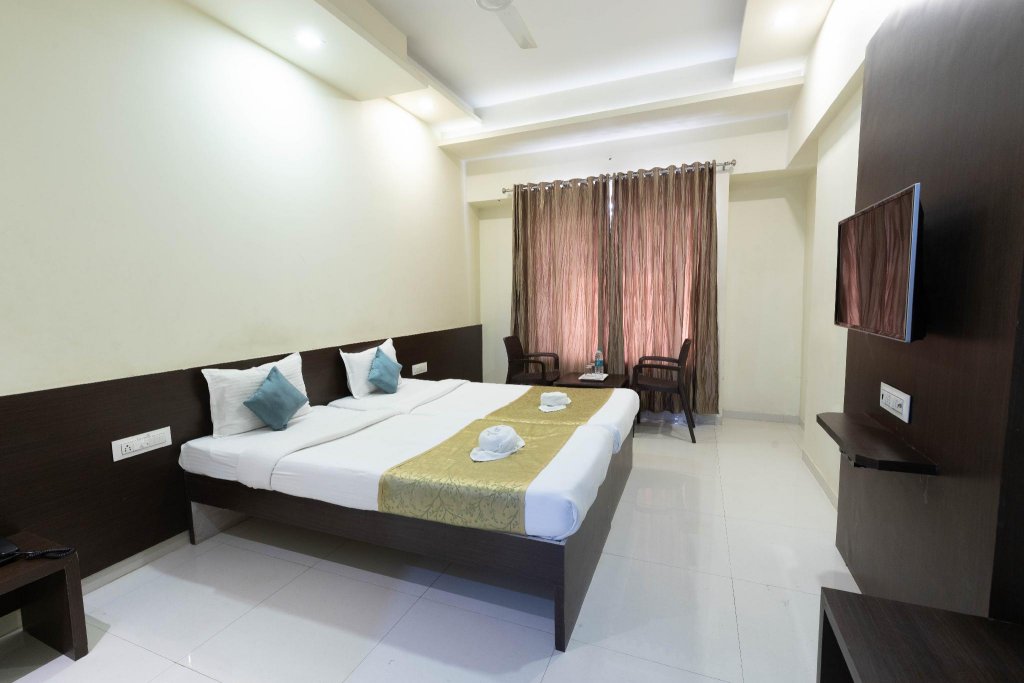 Deluxe room Hotel Galaxy Inn-Best Business Hotel in Kolhapur