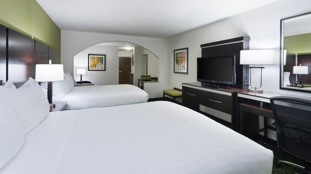 Двухместный номер Standard Holiday Inn Express and Suites Stroudsburg-Poconos, an IHG Hotel