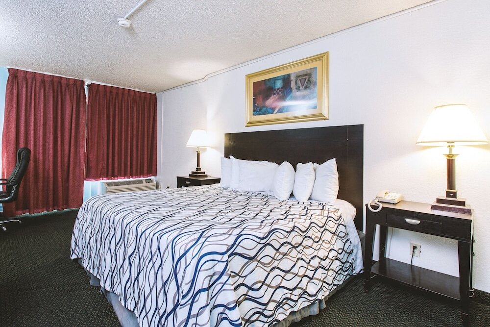 Номер Comfort Sky-Palace Inn & Suites Wichita East
