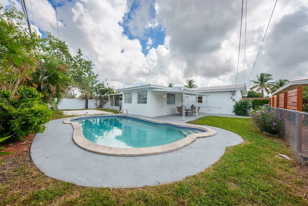 Luxe cottage La Serre Miami Home & Private Pool Near Aventura Mall