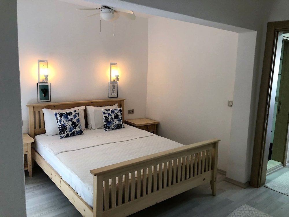 Standard room with balcony and with city view Datça Gül Apart