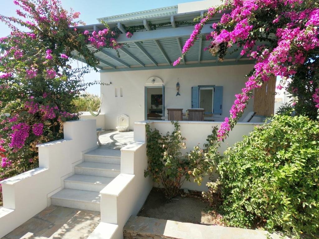 Вилла с 3 комнатами Seaside Naxos • Holiday Villas
