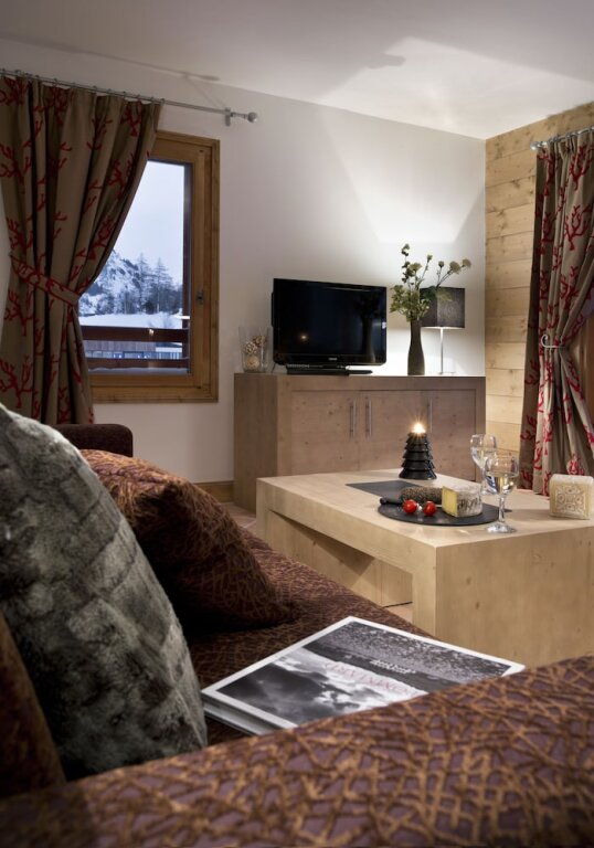 Apartment 2 Schlafzimmer mit Balkon CGH Résidences & Spas Les Chalets de Flambeau