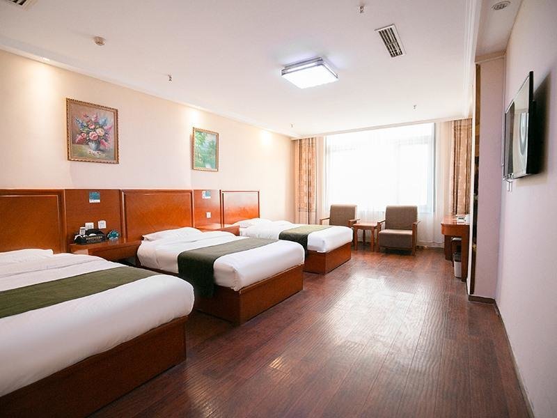Standard Triple room GreenTree Inn Hebei Tangshan Caofeidian Economic Development Zone Municipal Building Express Hotel
