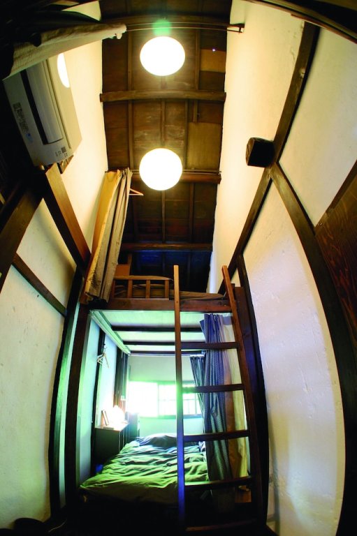 Кровать в общем номере (женский номер) Guesthouse Kioto