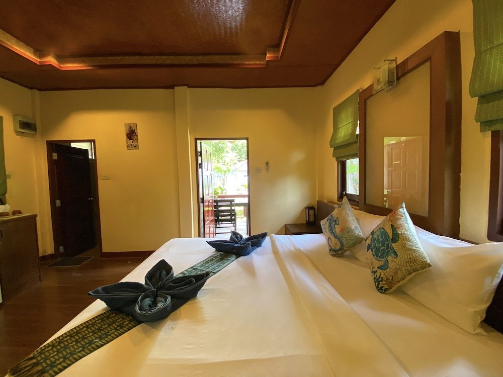 Двухместный номер Deluxe c 1 комнатой с балконом и с видом на сад Everest Resort Samui - SHA Plus