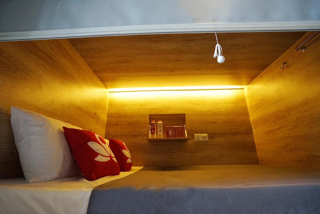 Кровать в общем номере ZEN Hostel Kualanamu