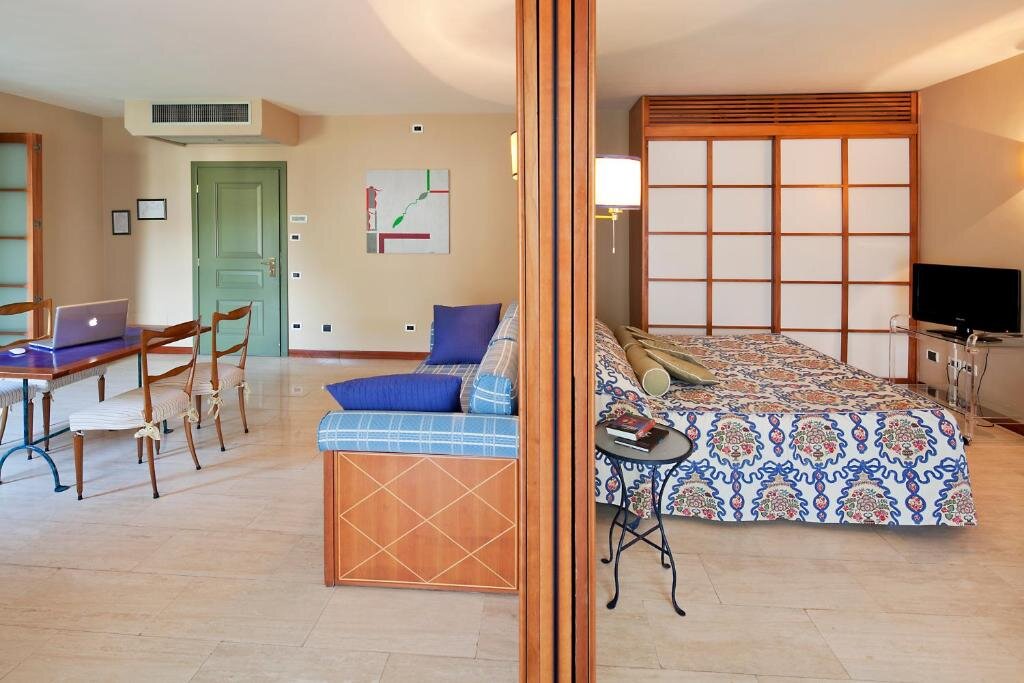 Suite familiar con balcón Hotel Villa Undulna - Terme della Versilia