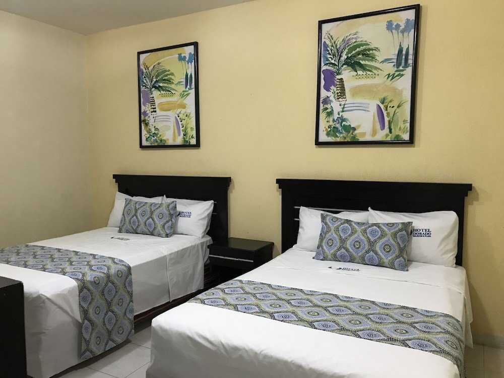 Standard Double Family room Hotel Dorado a una calle de Playa Regatas y el Malecon