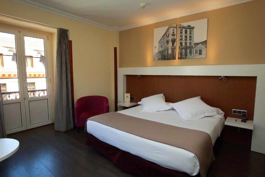 Double room Gran Hotel España