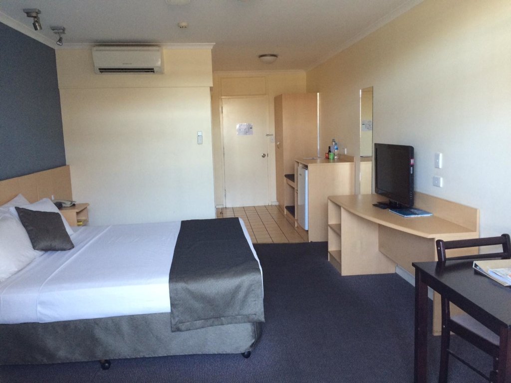 Deluxe room Stay at Alice Springs Hotel