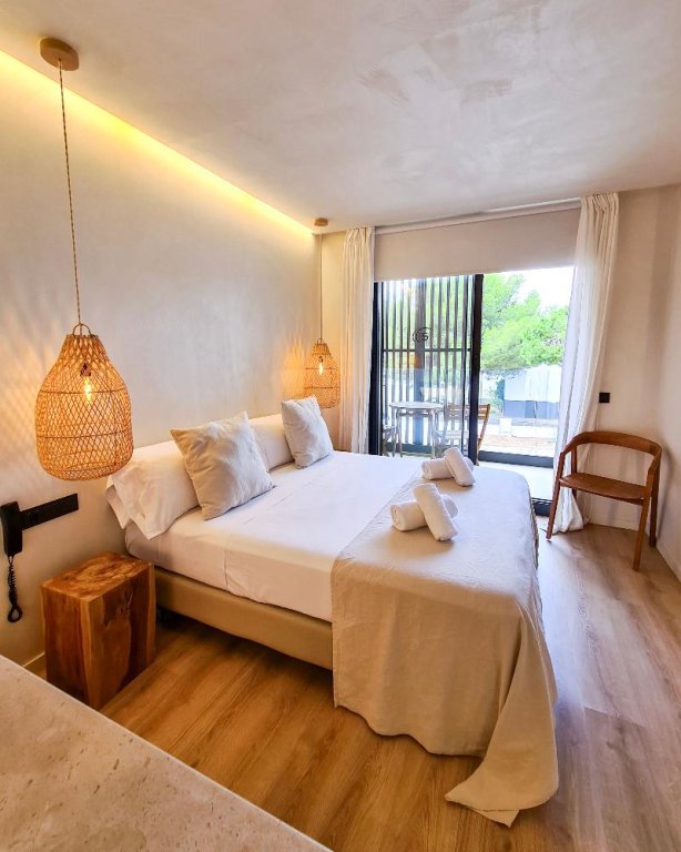 Standard Doppel Zimmer mit Balkon S Estancia Suites