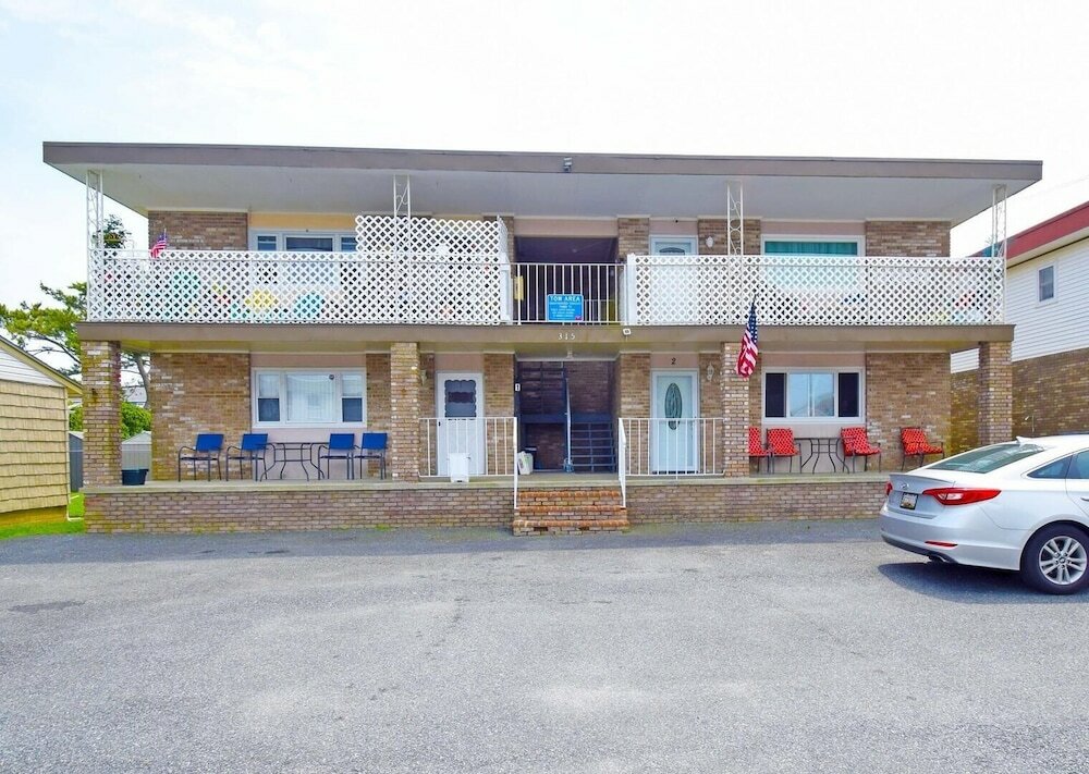 Camera Standard Bianchi 1 - Ocean City, Md 2 Bedroom Condo by RedAwning