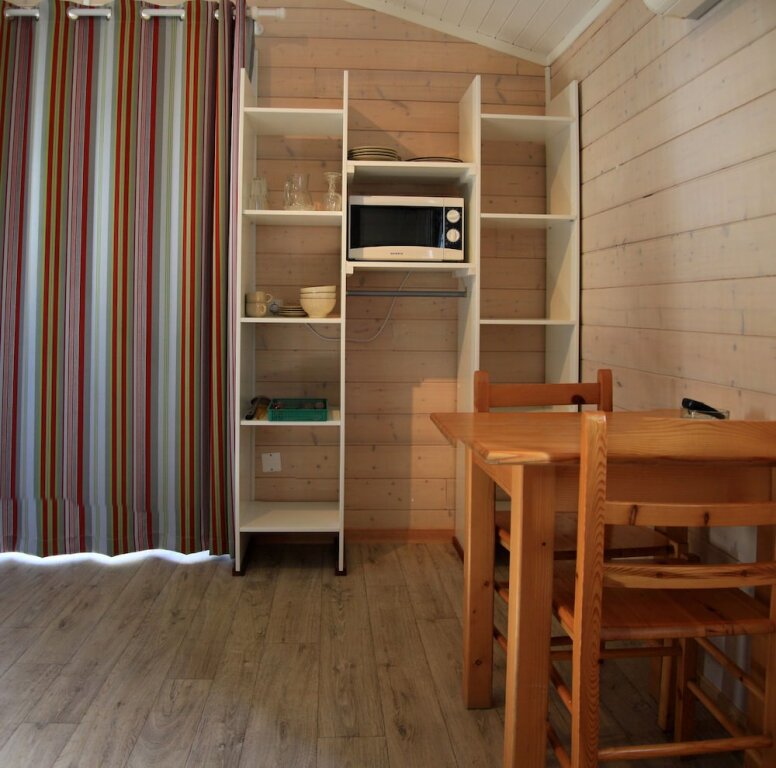 1 Bedroom Standard Bungalow Camping Hameau Des Cannisses