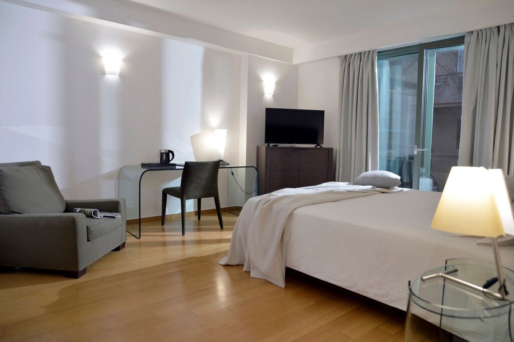 Deluxe room with city view Athenaeum Eridanus Luxury Hotel