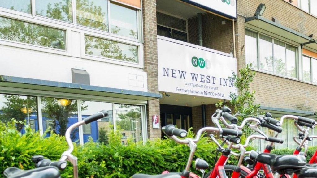 Номер Standard New West Inn Amsterdam