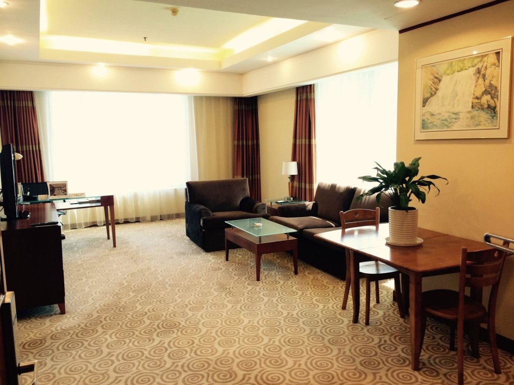 Семейный номер Standard Hotel Equatorial Qingdao