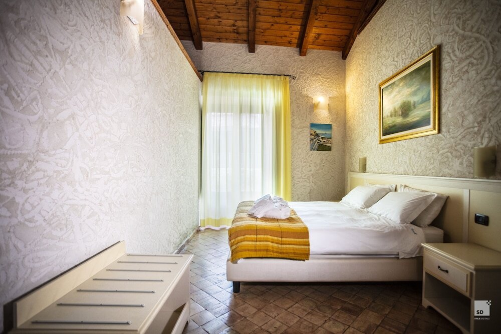 Апартаменты Comfort с частичным видом на море Residenza I Gioielli