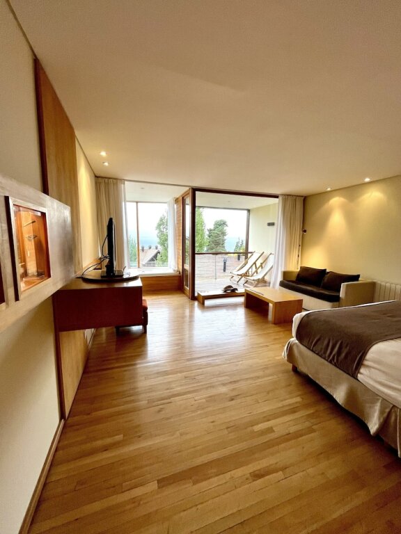 Suite con balcón Design Suites Bariloche